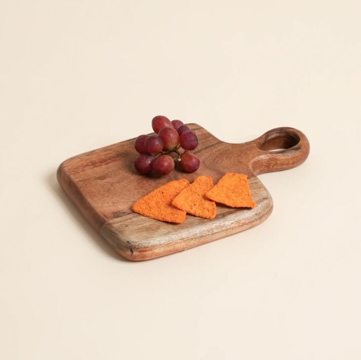 New York, Household Items, USD 19,  Round Acacia Wood Cutting Board With Handle, 12x0.75x16"