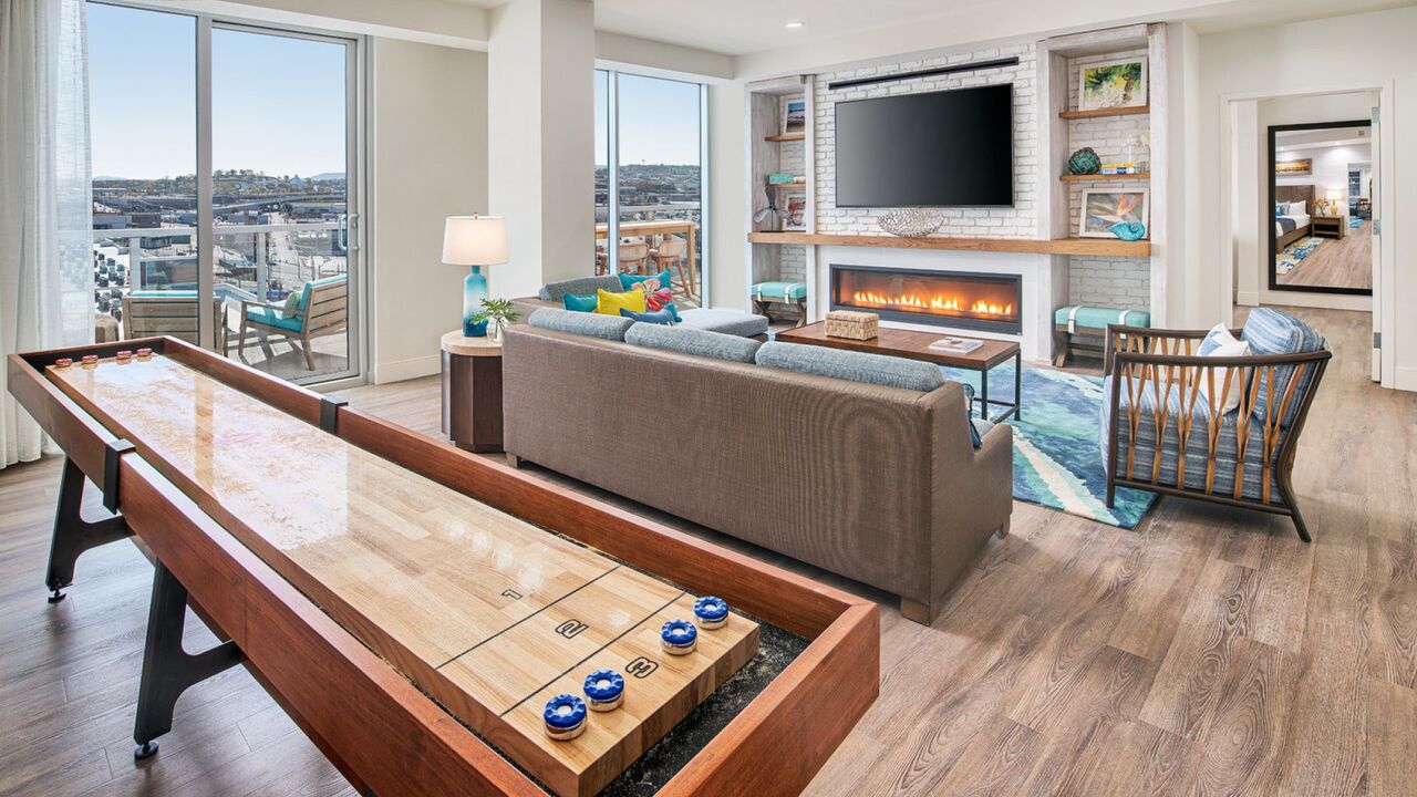 New York, Restaurants, Luxury Suites In Downtown Nashville | Margaritaville Hotel