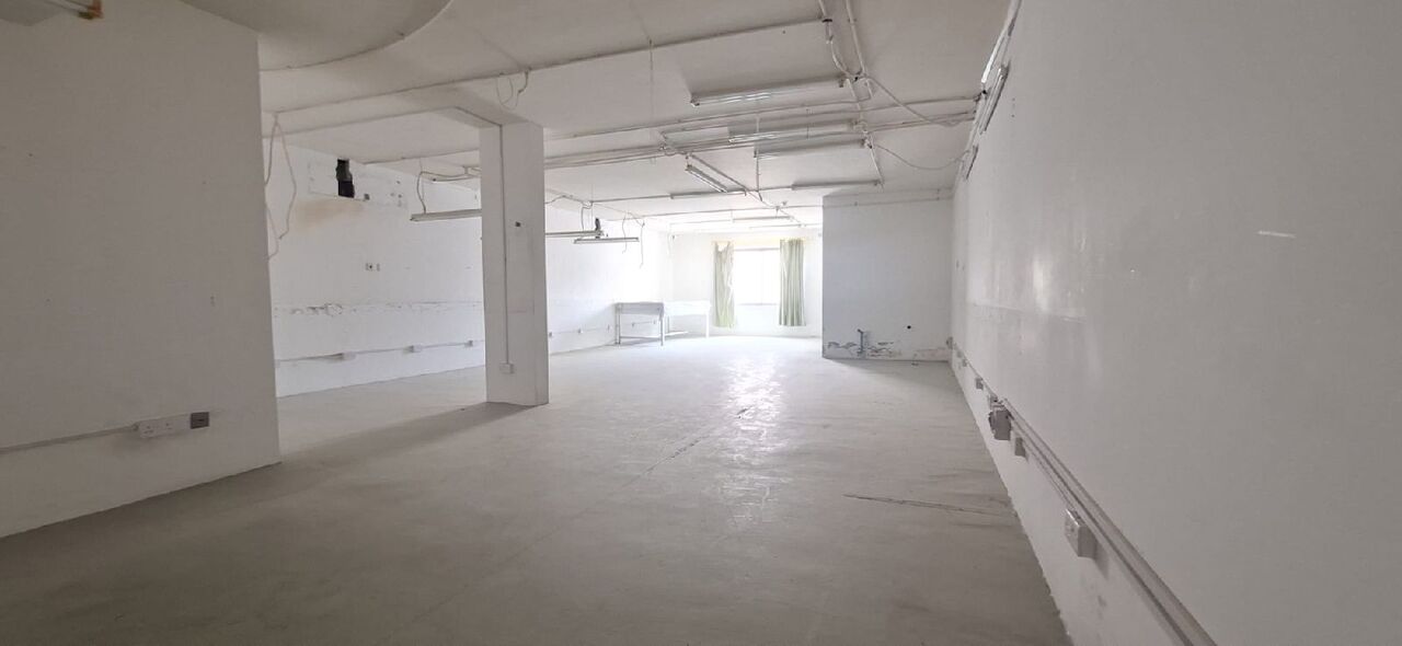 Zinj, Shops, BHD 1800,  280 Sq. Meter,  Commercial Very Big Shop For Rent In : Zinj
