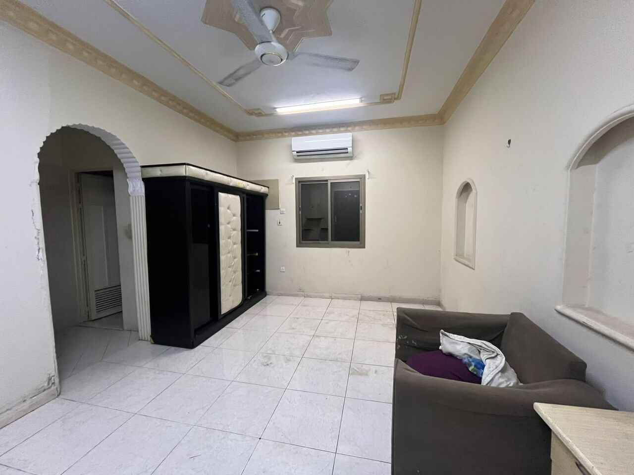 Al Rakah Al Janubiyah, Rooms for Rent, SAR 1000/month,  Single Room For A Bachelor, With A Separate Washroom, Semi-furnished, Available In Al Raka