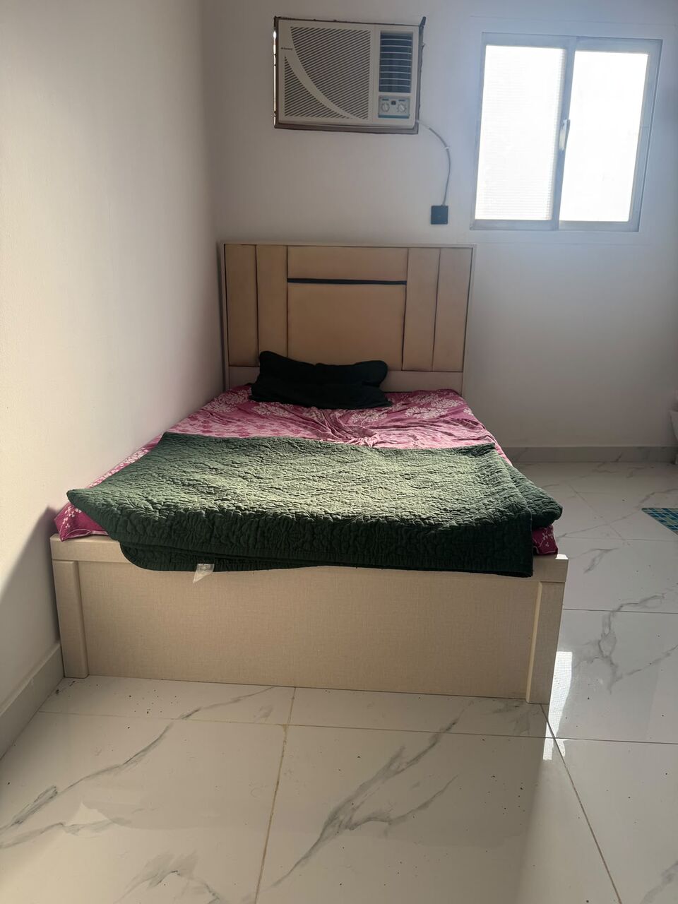 Al Malaz, Furniture, SAR 500,  SAR 500 BED & COT FOR SALE !!!!