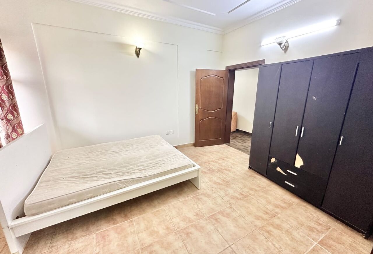 Manama, Apartments, Flats, Houses & Villas, BHD 250/month,  2 BR,  INCLUSIVE| MAINTENANCE| SEMI OPEN KITCHEN| PARKING