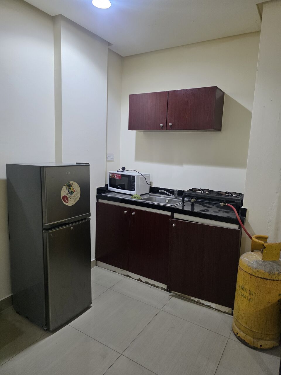 Hoora, Apartments, Flats, Houses & Villas, BHD 180/month,  Furnished,  1 BR,  - Very Neet Furnished 1 BHK Flat With Ewa & WiFi @180/BD In Hoora