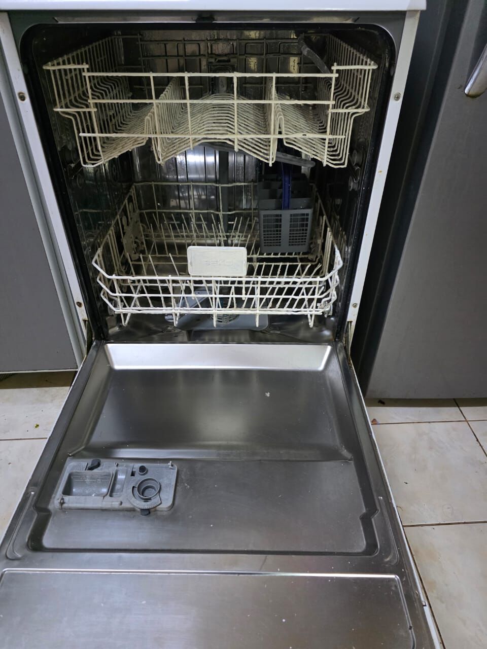 Umm Al Hamam, Appliances, SAR 250,  Beko Dishwasher