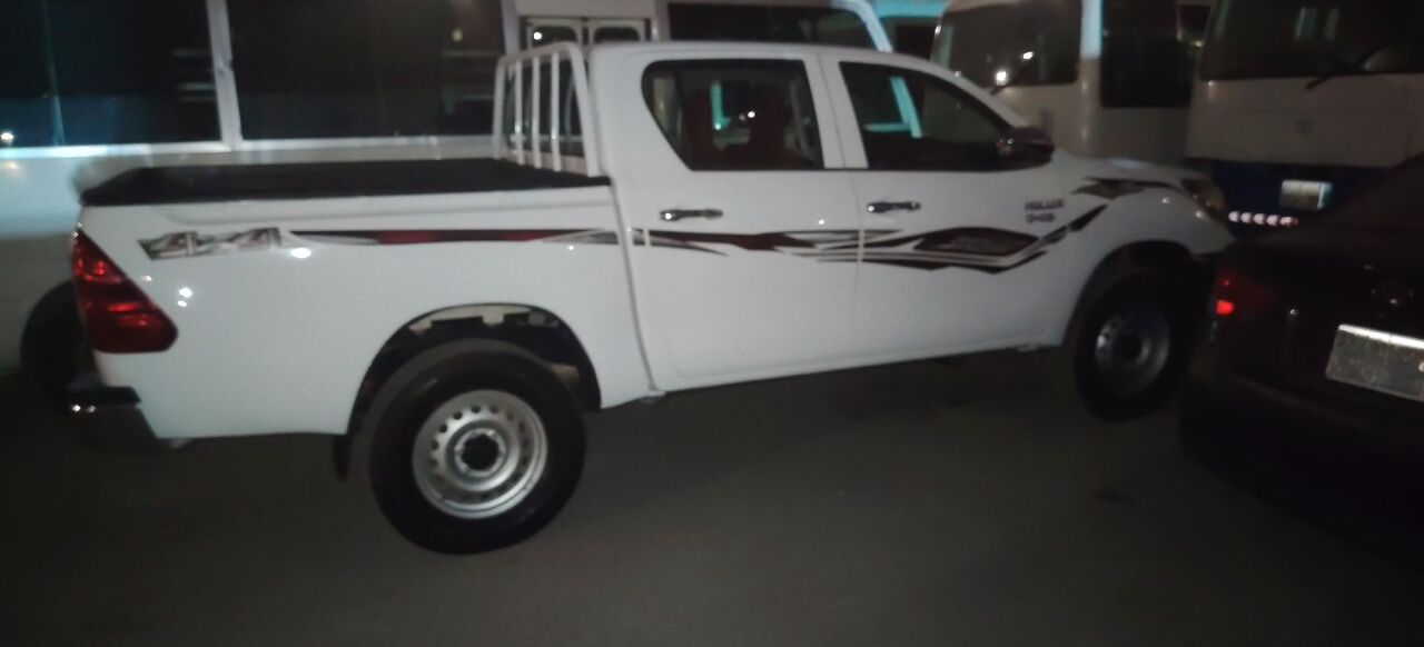 Riyadh, Items Wanted, Looking For Toyota Hilux 2021 To 2025 For Rent With Driver