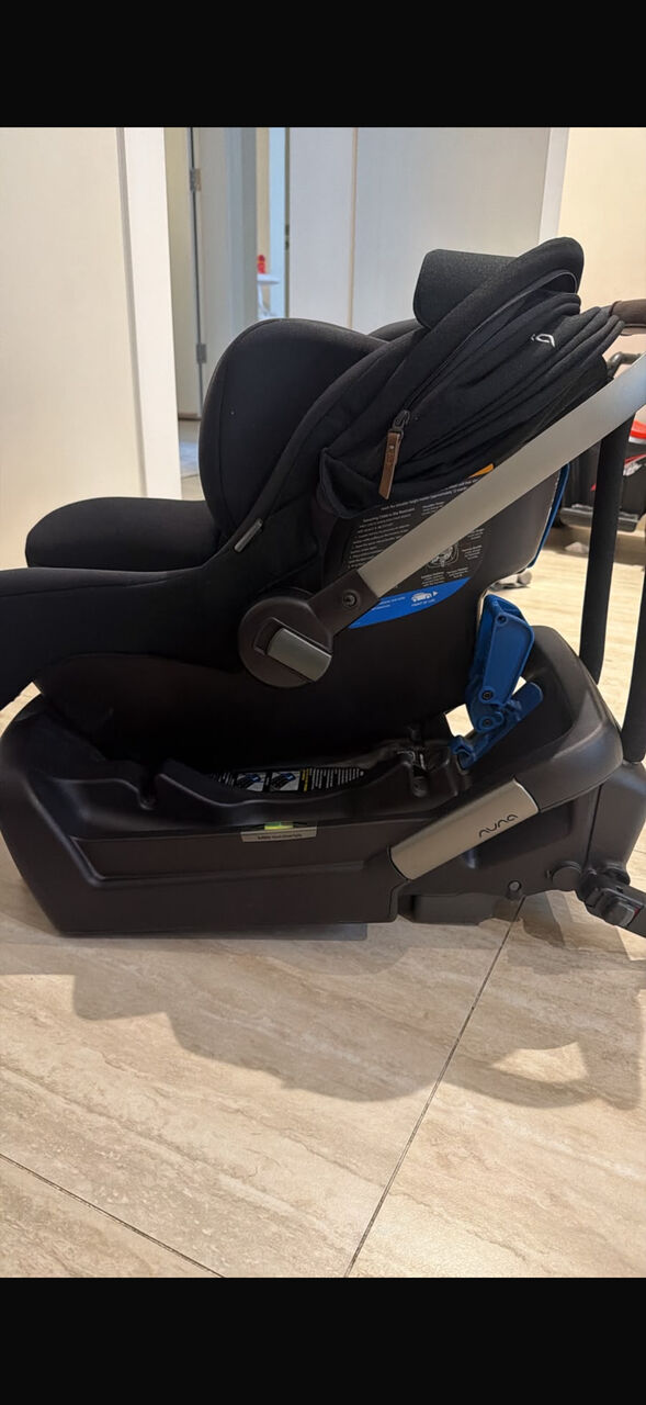 Riyadh, Baby & Kid Stuff, SAR 850,  Nuna KLIK Plus Caviar Car Seat + Base &ndash; Brand New