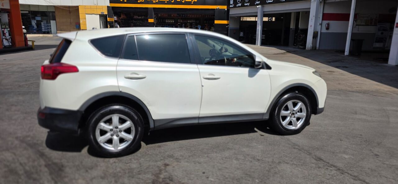 Riyadh, Vehicles, Cars & Trucks , SAR 39000,  Toyota RAV4,  2013,  Automatic,  327000 KM,