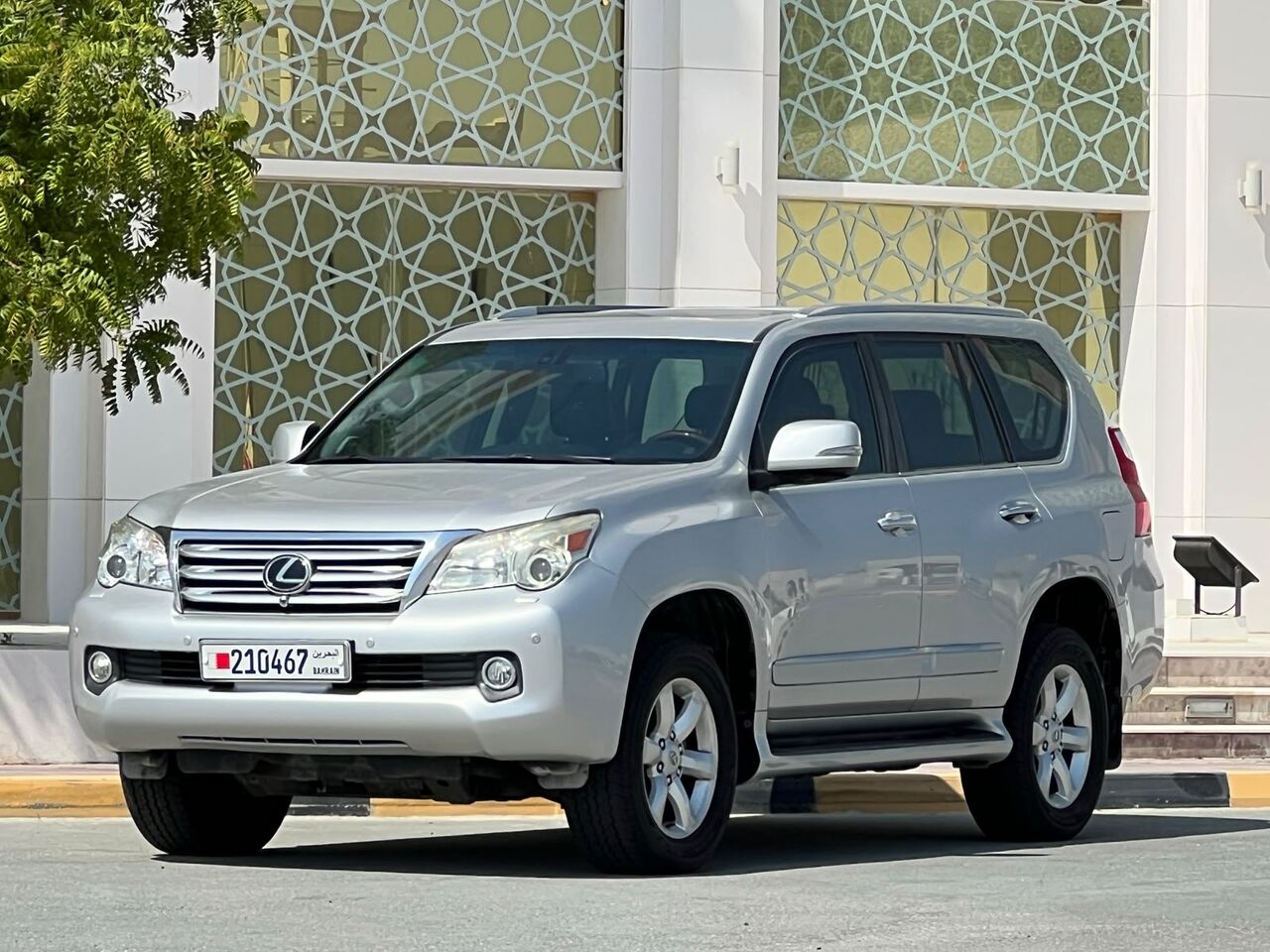 East Riffa, Vehicles, Cars & Trucks , BHD 5900,  Lexus GX 460,  2011,  Automatic,  325000 KM,  LEXUS GX460 MODEL  FOR SALE
