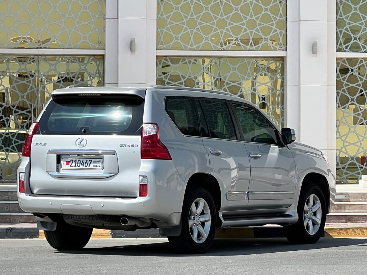East Riffa, Vehicles, Cars & Trucks , BHD 5900,  Lexus GX 460,  2011,  Automatic,  325000 KM,  LEXUS GX460 MODEL  FOR SALE