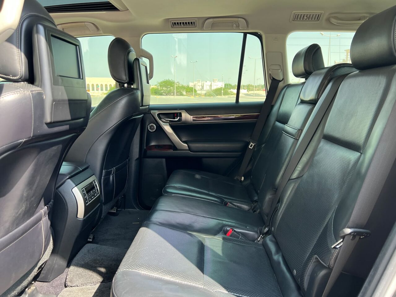 East Riffa, Vehicles, Cars & Trucks , BHD 5900,  Lexus GX 460,  2011,  Automatic,  325000 KM,  LEXUS GX460 MODEL  FOR SALE