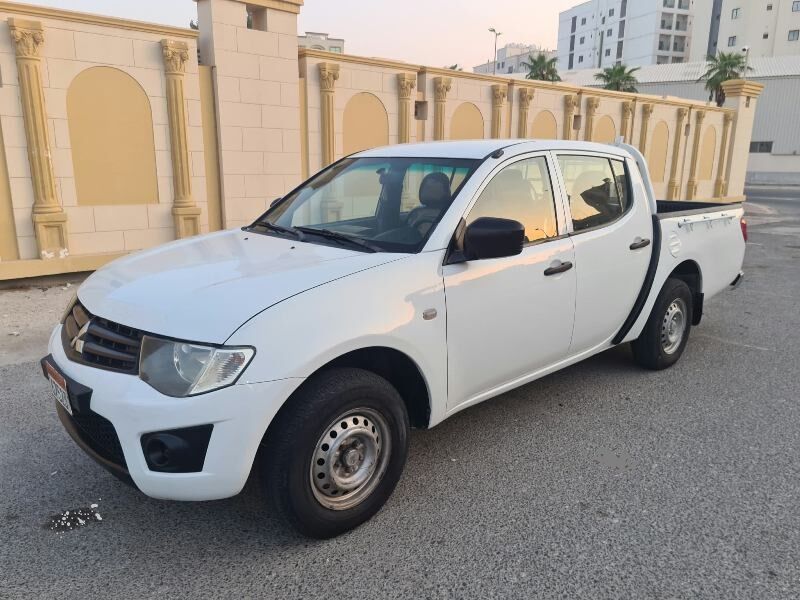 Bilad Al Qadeem, Vehicles, Cars & Trucks , BHD 2300,  Mitsubishi L 200,  2011,  Automatic,  266000 KM,   DOUBLE CABIN PICK UP FOR SALE