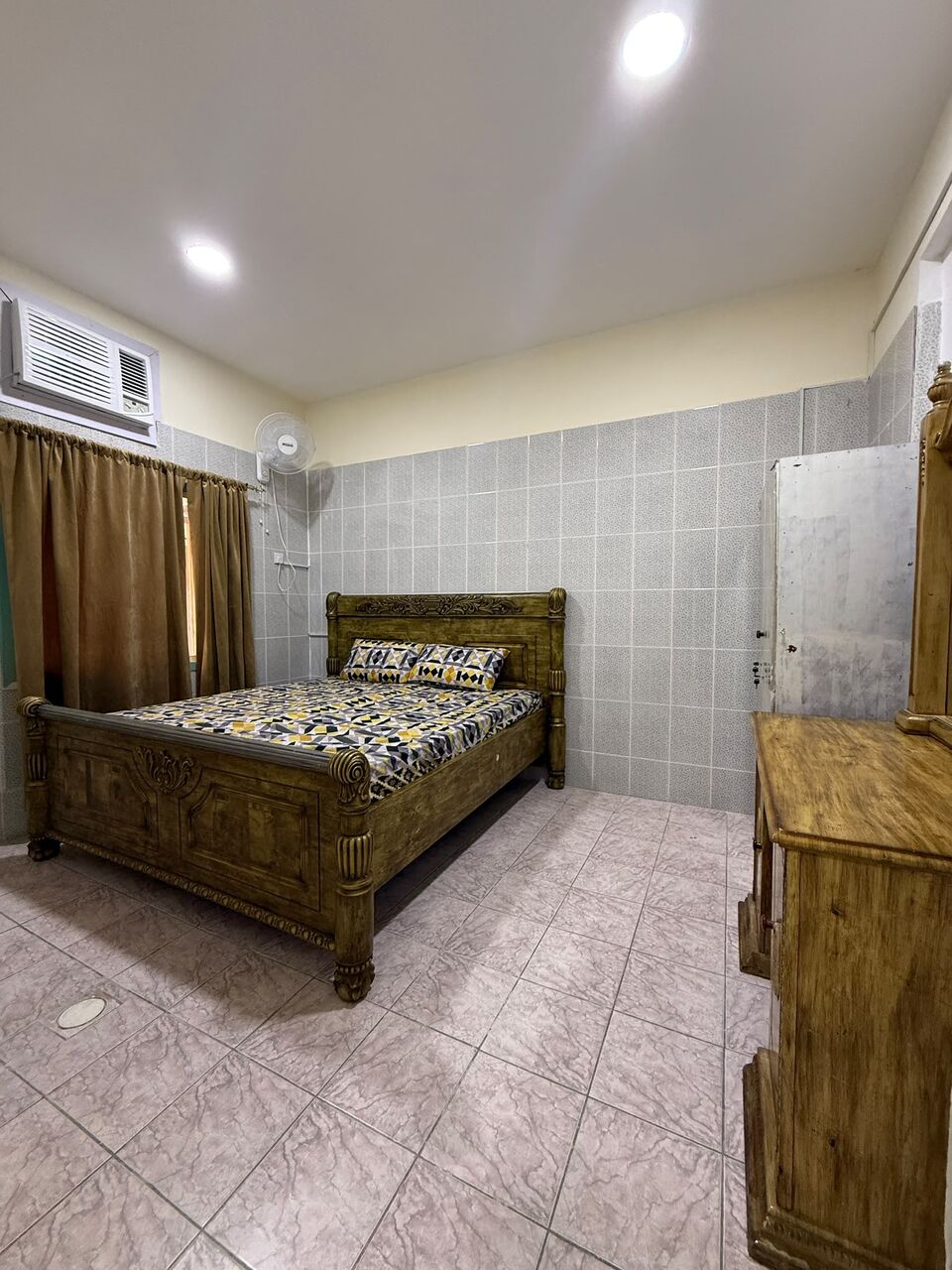 Gudaibiya, Apartments, Flats, Houses & Villas, BHD 190/month,  Furnished,  1 BR,  Fully Furnished 1 Bhk With Unlimited Ewa In Gudaibiya,Neat & Clean Flat @ 35547951