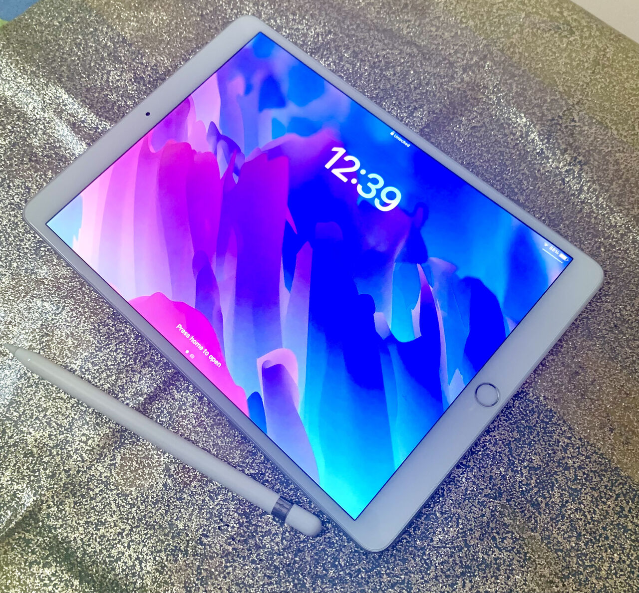 Riyadh, Tablet Computers, SAR 1000,  🍎 IPad Air + Apple Pencil 1st Gen — Complete Set | Only 1,000 SAR! 🔥