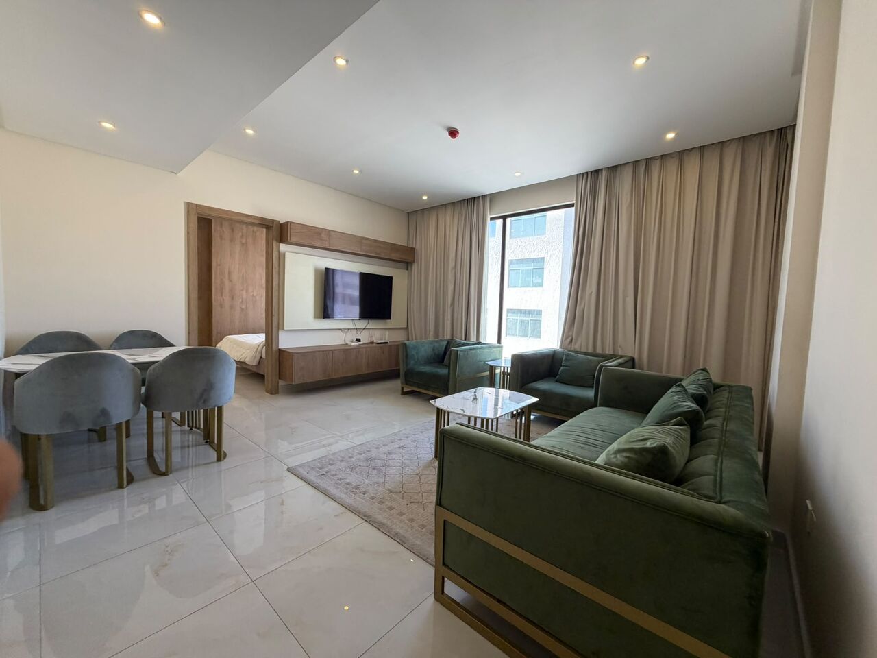 Juffair, Apartments, Flats, Houses & Villas, BHD 380/month,  Furnished,  2 BR,  Premium And Comfortable Apartment For Rent In Juffair