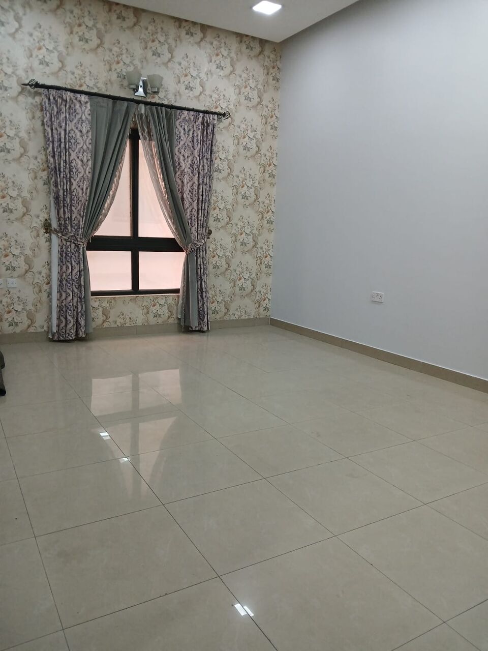 Tubli, Apartments, Flats, Houses & Villas, BHD 220/month,  2 BR,  Semi Furnished Apartment Available In Tubli Without EWA (Tubli 01)