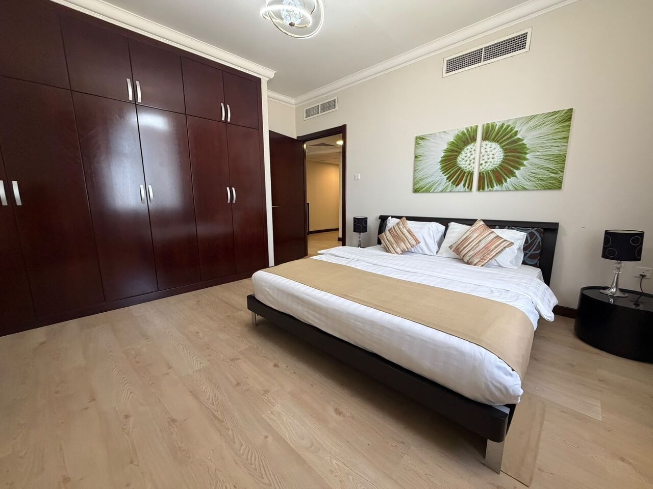 Juffair, Apartments, Flats, Houses & Villas, BHD 650/month,  Furnished,  3 BR,  Apartment For Rent In Juffair | Cinema | Pool, Gym & Sauna