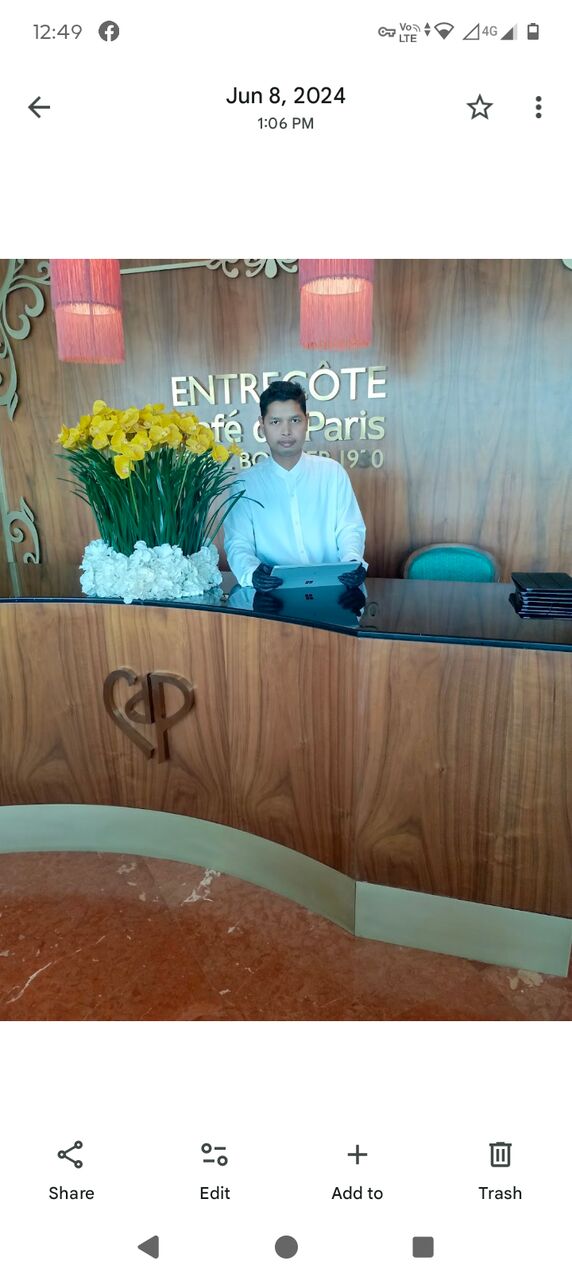 Jeddah, Job Seekers, I Am Looking For Job . I Have Experience As A Waiter 4 Year  Enter Cote Cafe De Paris  Ri