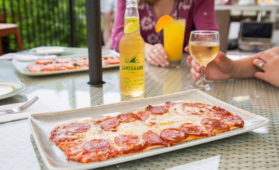 New York, Restaurants, Pigeon Forge Restaurants & Rooftop Dining | Margaritaville Island Hotel