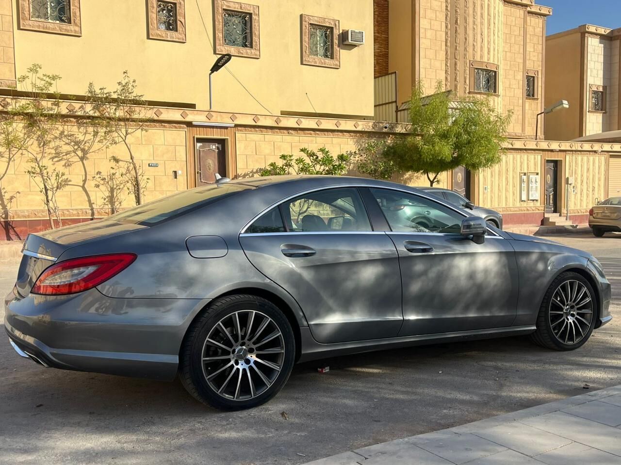 Riyadh, Vehicles, Cars & Trucks , SAR 49500,  Mercedes-Benz 350,  2012,  Automatic,  304000 KM,  Mercedes Benz CLS 350 V6  Full Option  Excellent Condition