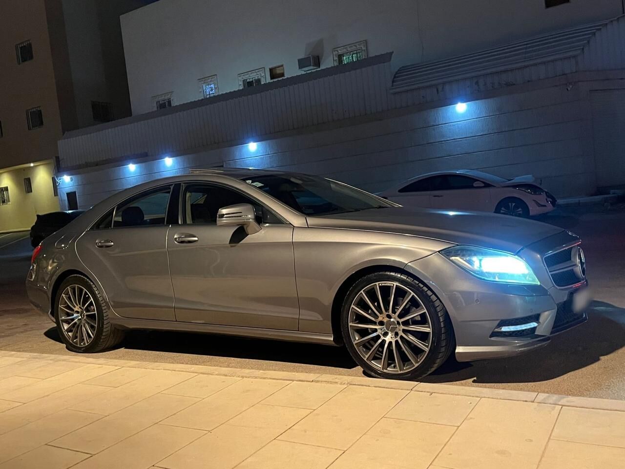 Riyadh, Vehicles, Cars & Trucks , SAR 49500,  Mercedes-Benz 350,  2012,  Automatic,  304000 KM,  Mercedes Benz CLS 350 V6  Full Option  Excellent Condition