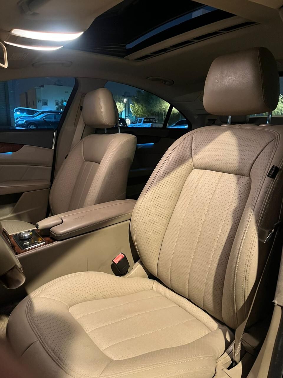 Riyadh, Vehicles, Cars & Trucks , SAR 49500,  Mercedes-Benz 350,  2012,  Automatic,  304000 KM,  Mercedes Benz CLS 350 V6  Full Option  Excellent Condition