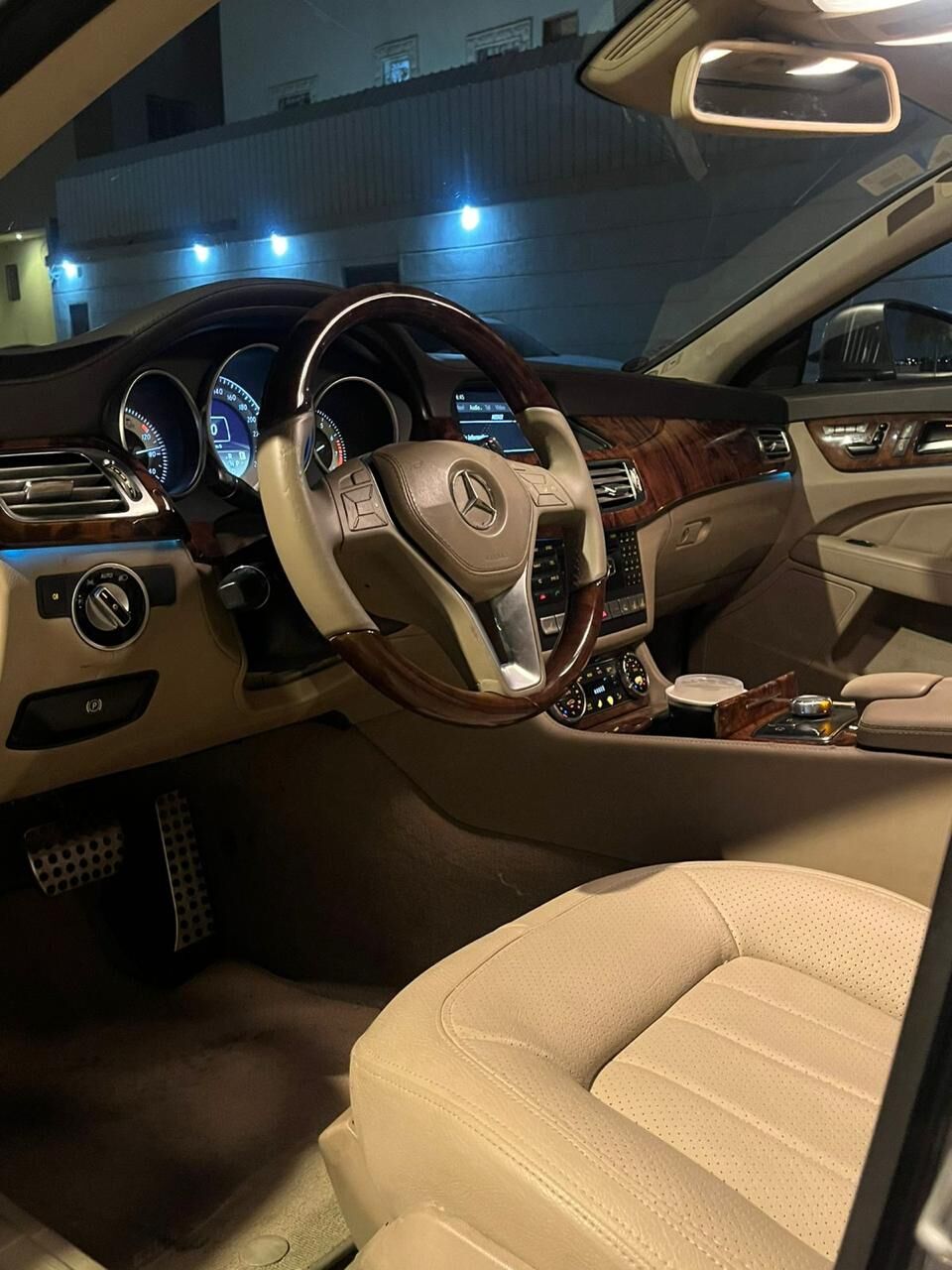 Riyadh, Vehicles, Cars & Trucks , SAR 49500,  Mercedes-Benz 350,  2012,  Automatic,  304000 KM,  Mercedes Benz CLS 350 V6  Full Option  Excellent Condition