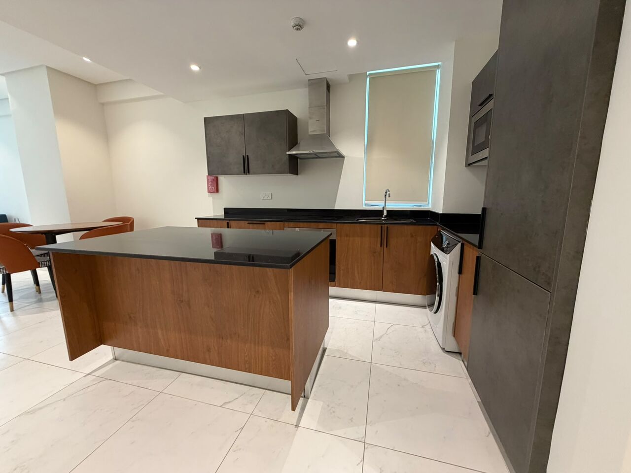 Juffair, Apartments, Flats, Houses & Villas, BHD 430/month,  Furnished,  2 BR,  Apartment For Rent In Juffair | Maid Room | Balcony