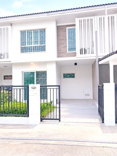 Bangkok, Villas, THB 9898,  17 Sq. Feet,  Toyota นครปฐม ทาวน์เฮ้าส์ 3นอน  Lotus�s ศาลายา 400 ม. แ