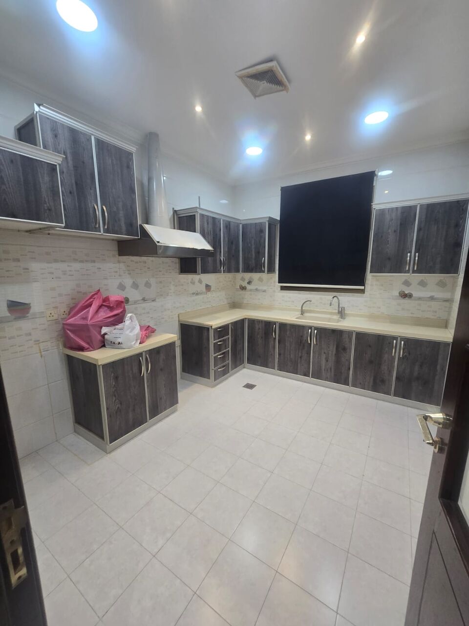 Khobar, Apartments, Flats, Houses & Villas, 2 BR,  FAMILY APARTMENT FOR RENT Layout: 2 Bedrooms + Living Room &bull; 2 Bathrooms &bull; Kitchen &bull; Spl