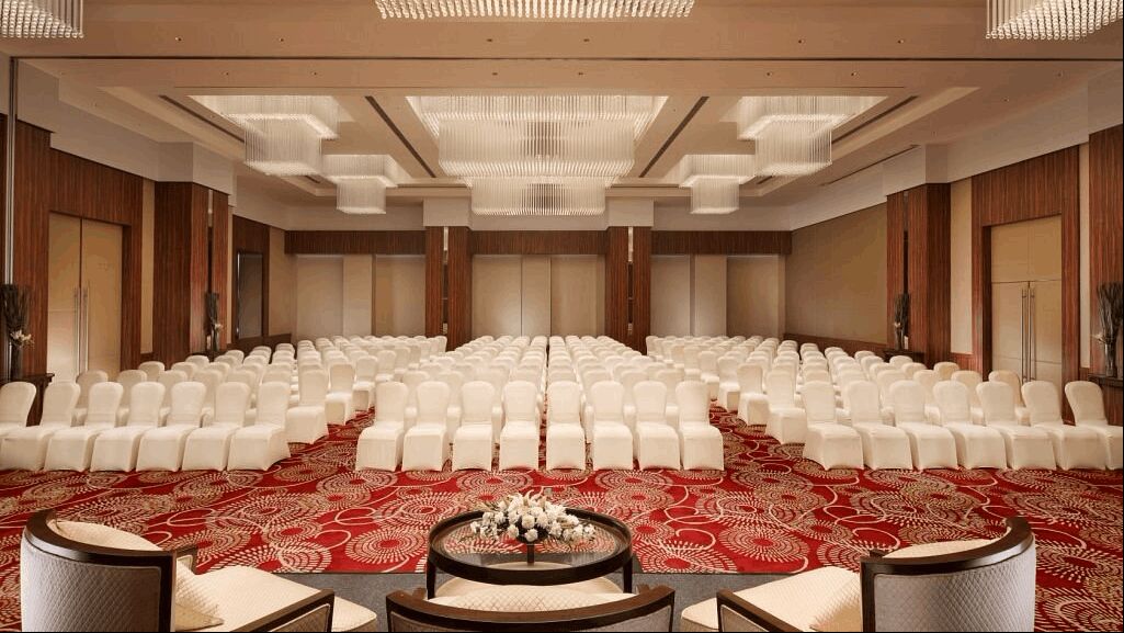 Noida, Travel, Comfortable Hotel Near Noida City Centre