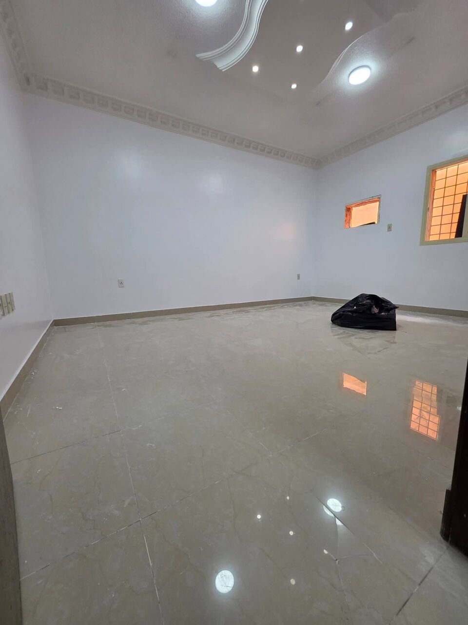 Khobar, Apartments, Flats, Houses & Villas, 4 BR,  FAMILY APARTMENT FOR RENT Layout: 4 Bedrooms  Living Room 🚿 3 Bathrooms 🍳 Kitchen 🏢 Gro