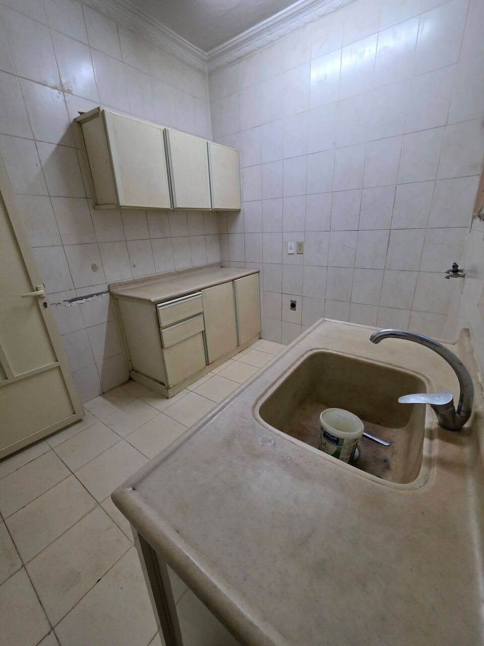 Thuqbah, Apartments, Flats, Houses & Villas, 2 BR,  FAMILY APARTMENT FOR RENT Layout: 2 Bedrooms + Living Room + 2 Bathrooms + Kitchen 🏢 Read