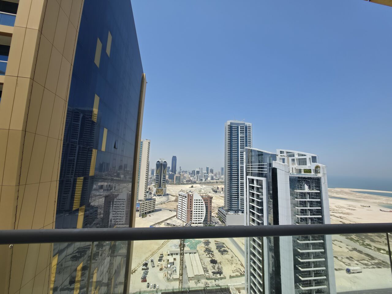 Al Seef, Apartments, Flats, Houses & Villas, BHD 900/month,  Furnished,  3 BR,  SUPER LUXURIOUS APARTMENT FOR RENT &ndash; CATAMARAN TOWER, SEEF
