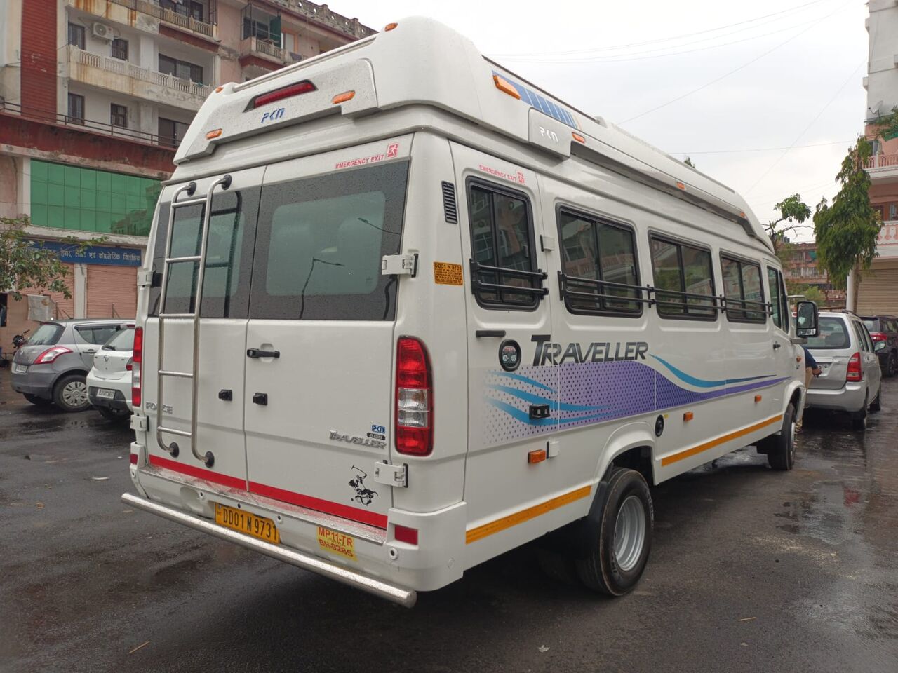 Jaipur, Travel, Hire Tempo Traveller In Jaipur For Comfortable Group Travel