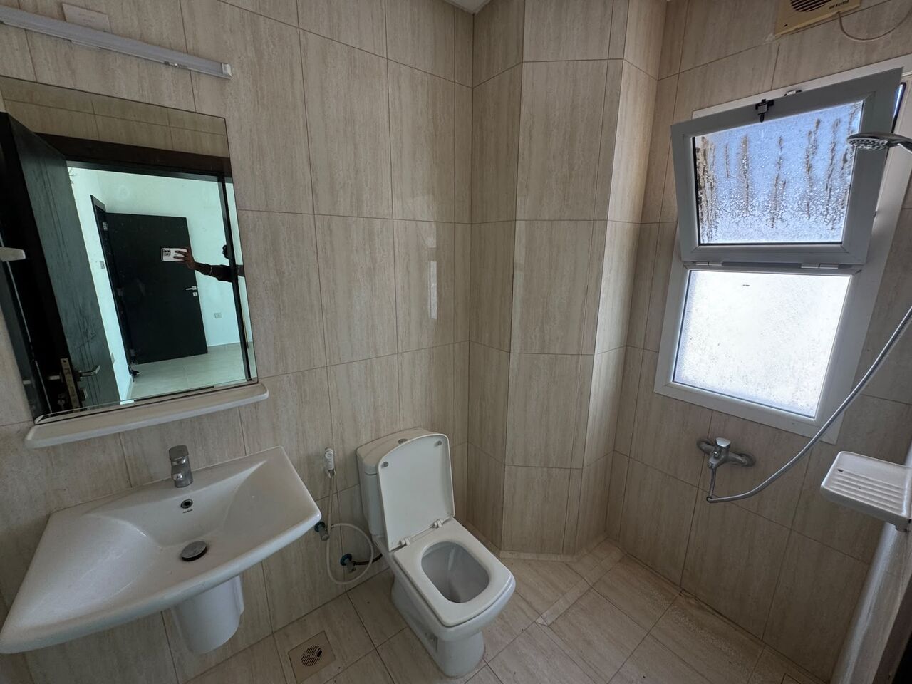 Janabiya, Apartments, Flats, Houses & Villas, BHD 250/month,  3 BR,  3 Bedroom | 3 Bathroom| Closed Kitchen| Spacious Living Room