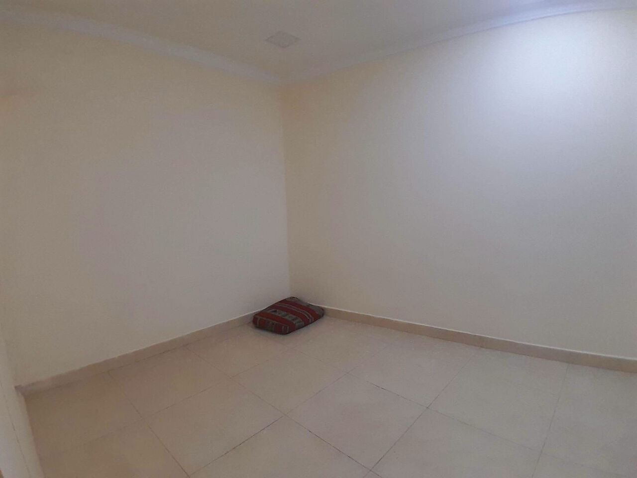 Manama, Apartments, Flats, Houses & Villas, BHD 230/month,  2 BR,  𝑯𝒐𝒐𝒓𝒂:- 2𝑩𝑹 𝑈𝑛𝑓𝑢𝑟𝑛𝑖𝑠ℎ𝑒𝑑 𝐹𝑙𝑎𝑡 𝑜𝑛 𝑅