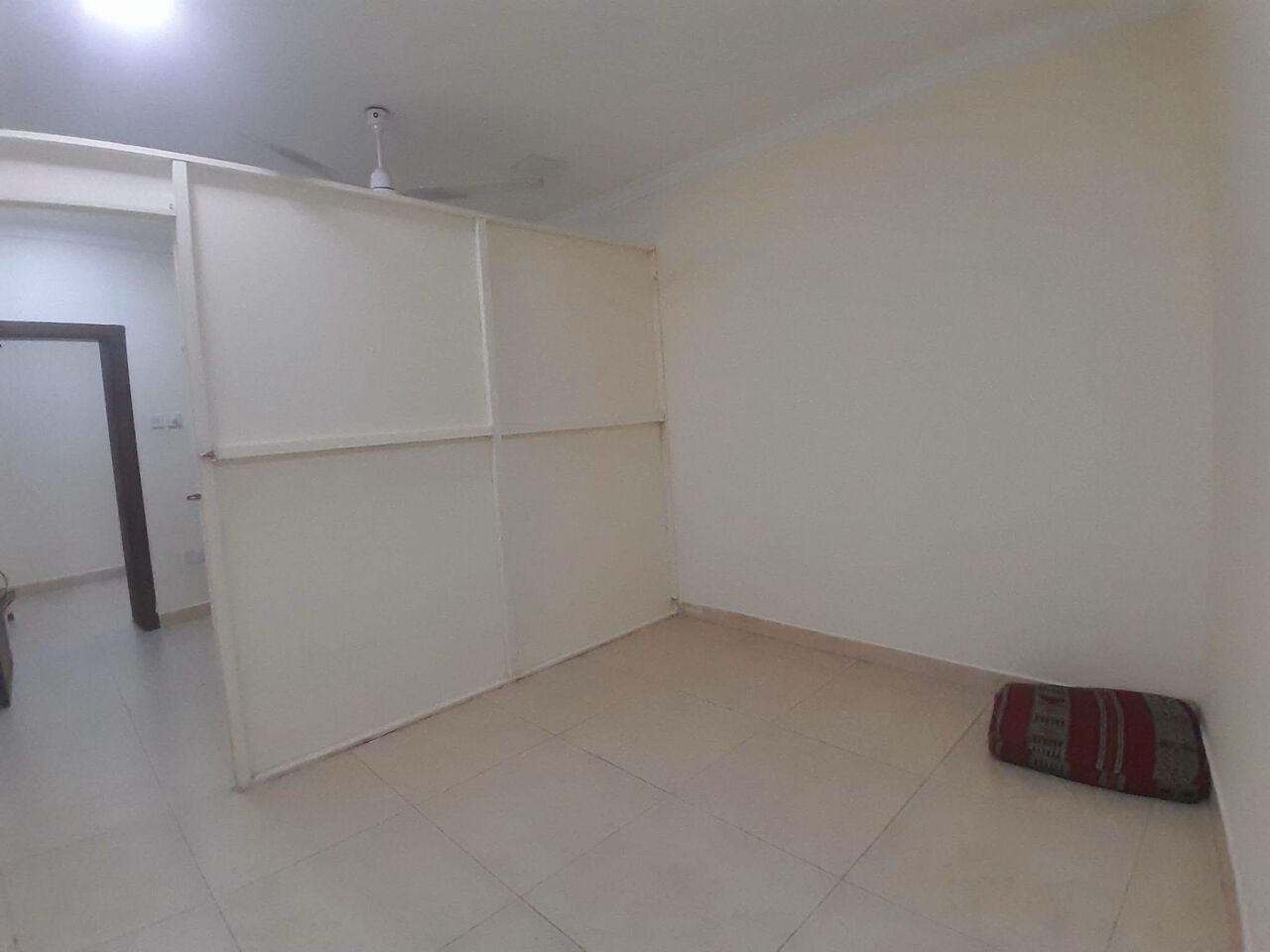 Manama, Apartments, Flats, Houses & Villas, BHD 230/month,  2 BR,  𝑯𝒐𝒐𝒓𝒂:- 2𝑩𝑹 𝑈𝑛𝑓𝑢𝑟𝑛𝑖𝑠ℎ𝑒𝑑 𝐹𝑙𝑎𝑡 𝑜𝑛 𝑅