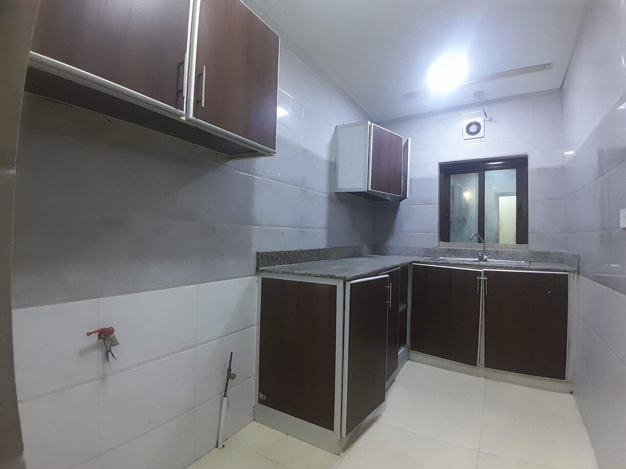 Manama, Apartments, Flats, Houses & Villas, BHD 230/month,  2 BR,  𝑯𝒐𝒐𝒓𝒂:- 2𝑩𝑹 𝑈𝑛𝑓𝑢𝑟𝑛𝑖𝑠ℎ𝑒𝑑 𝐹𝑙𝑎𝑡 𝑜𝑛 𝑅