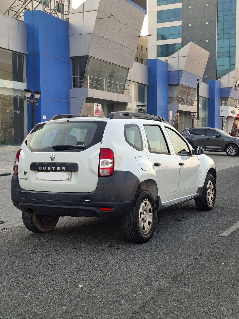 Riffa, Vehicles, Cars & Trucks , BHD 1000,  RENAULT DUSTER,  2016,  Automatic,  159000 KM,  COMPACT SUV TYPE FAMILY USED GOOD CONDITION CAR FOR SALE