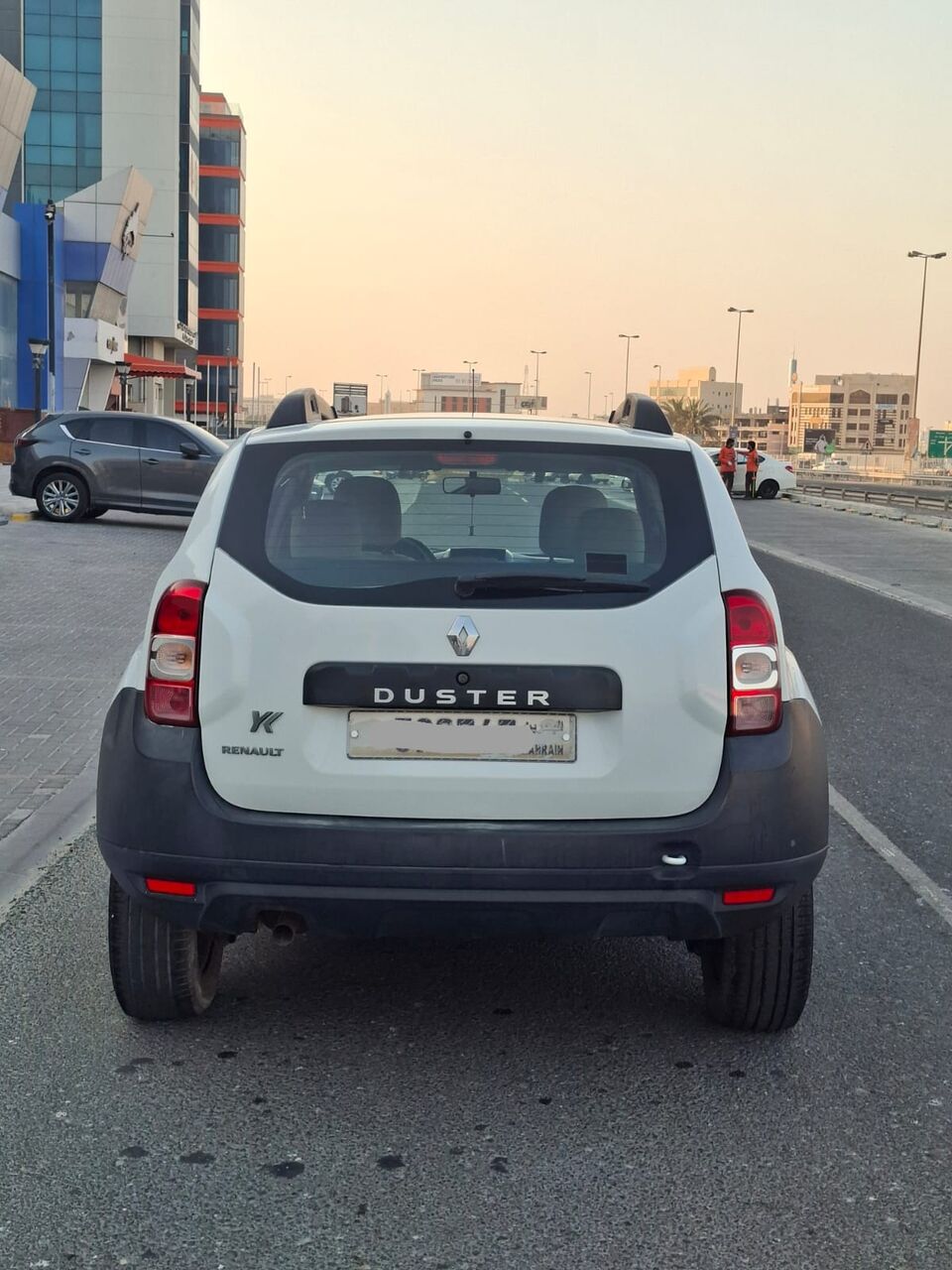 Riffa, Vehicles, Cars & Trucks , BHD 1000,  RENAULT DUSTER,  2016,  Automatic,  159000 KM,  COMPACT SUV TYPE FAMILY USED GOOD CONDITION CAR FOR SALE