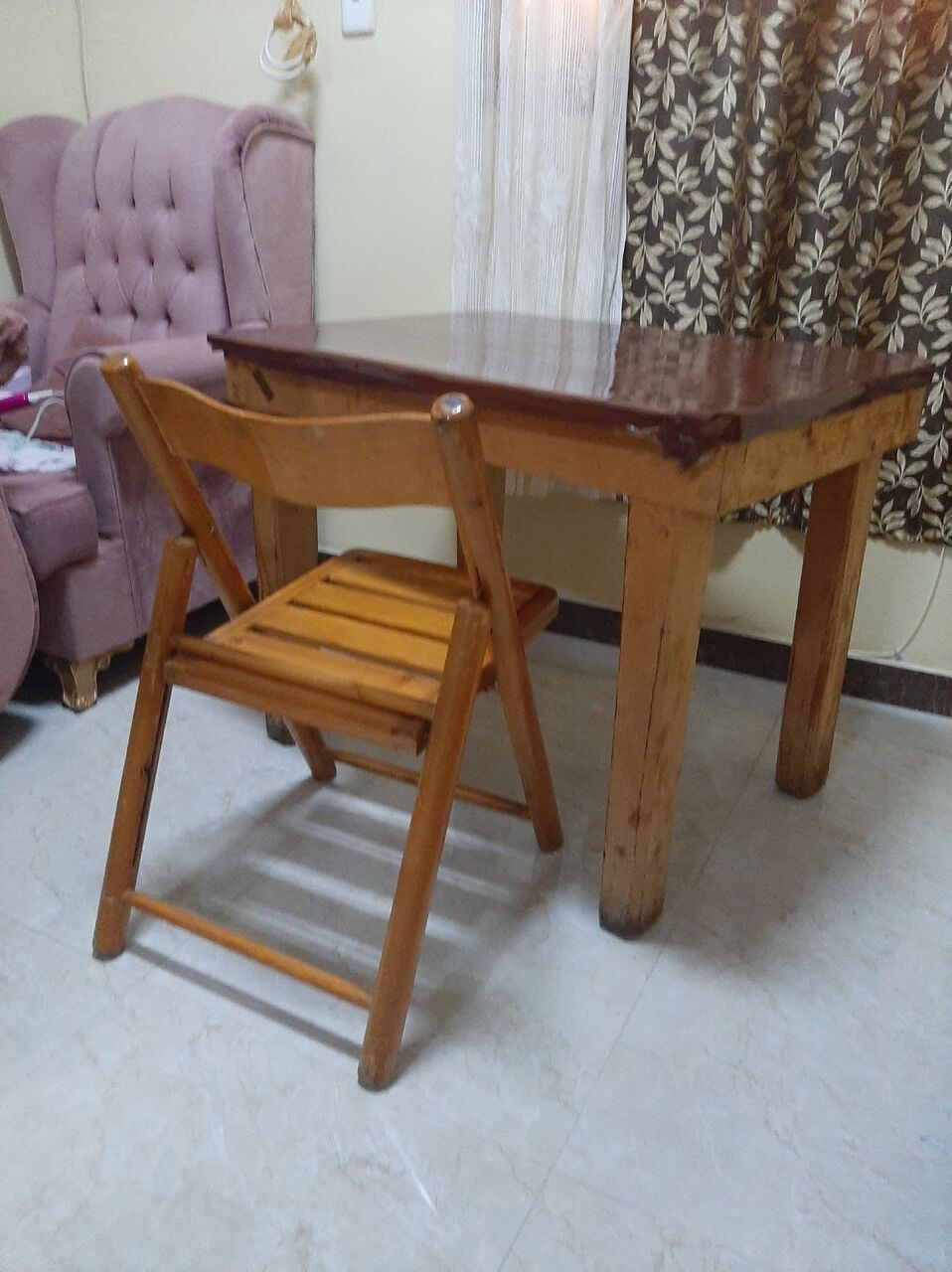 Al Jubail Al Balad, Furniture, SAR 200,  Wooden Study Table With 2 Chairs