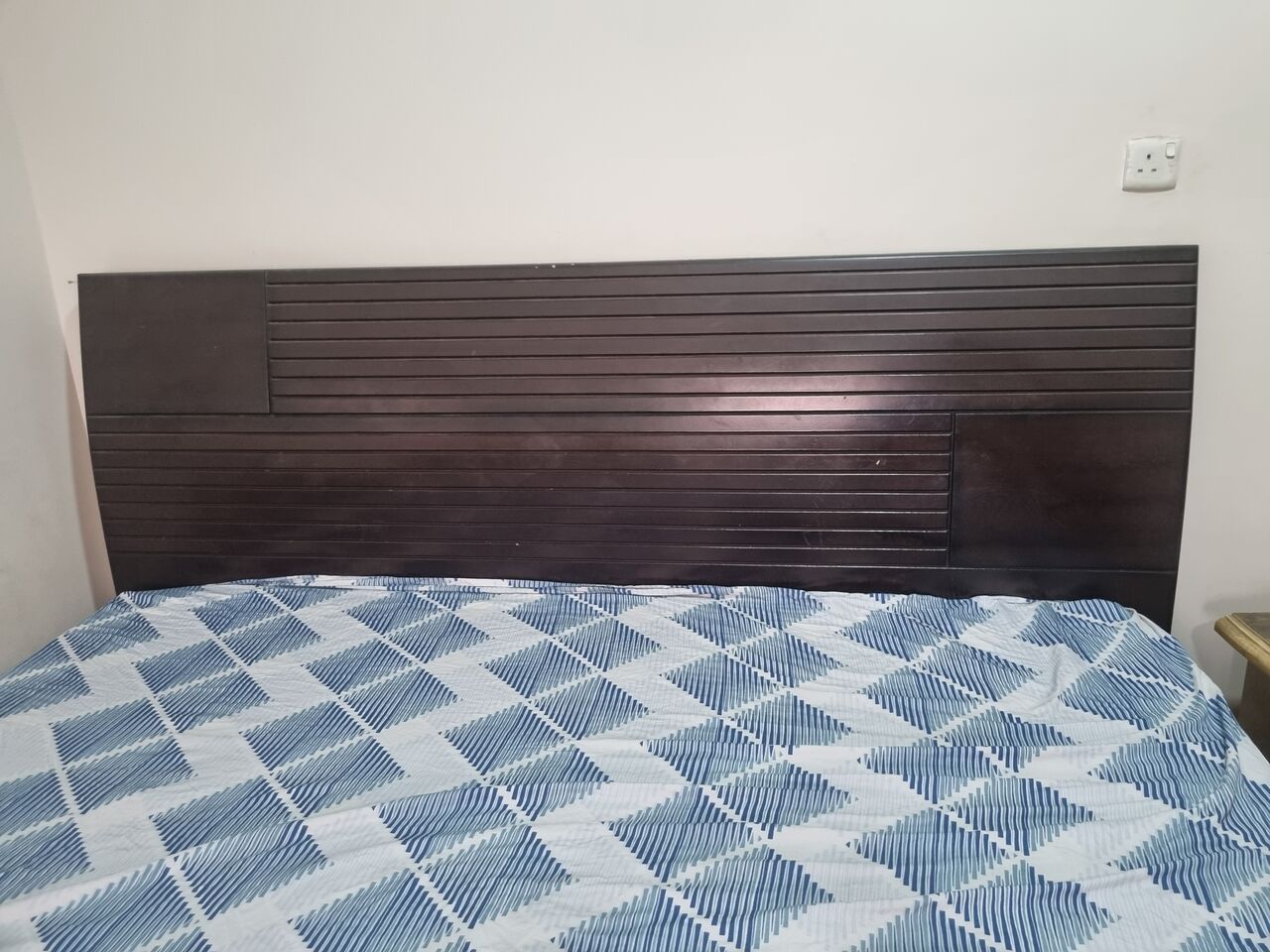 Al Thuqbah, Furniture, SAR 350,  King Size Wooden Bed With Or Without Mattress