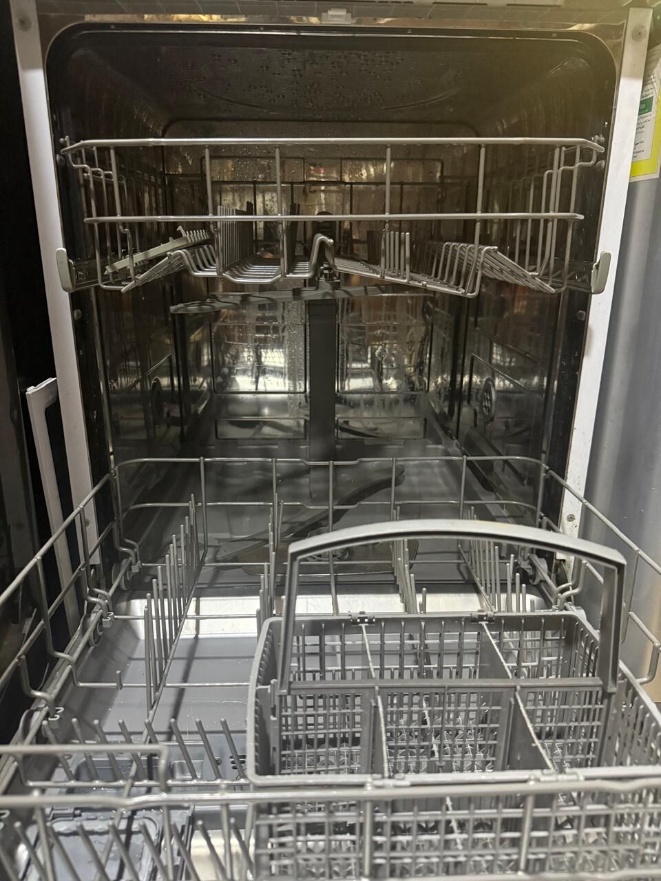 Jubail, Appliances, SAR 450,  Midea Dishwasher 12 Place Settings (Excellent Condition)