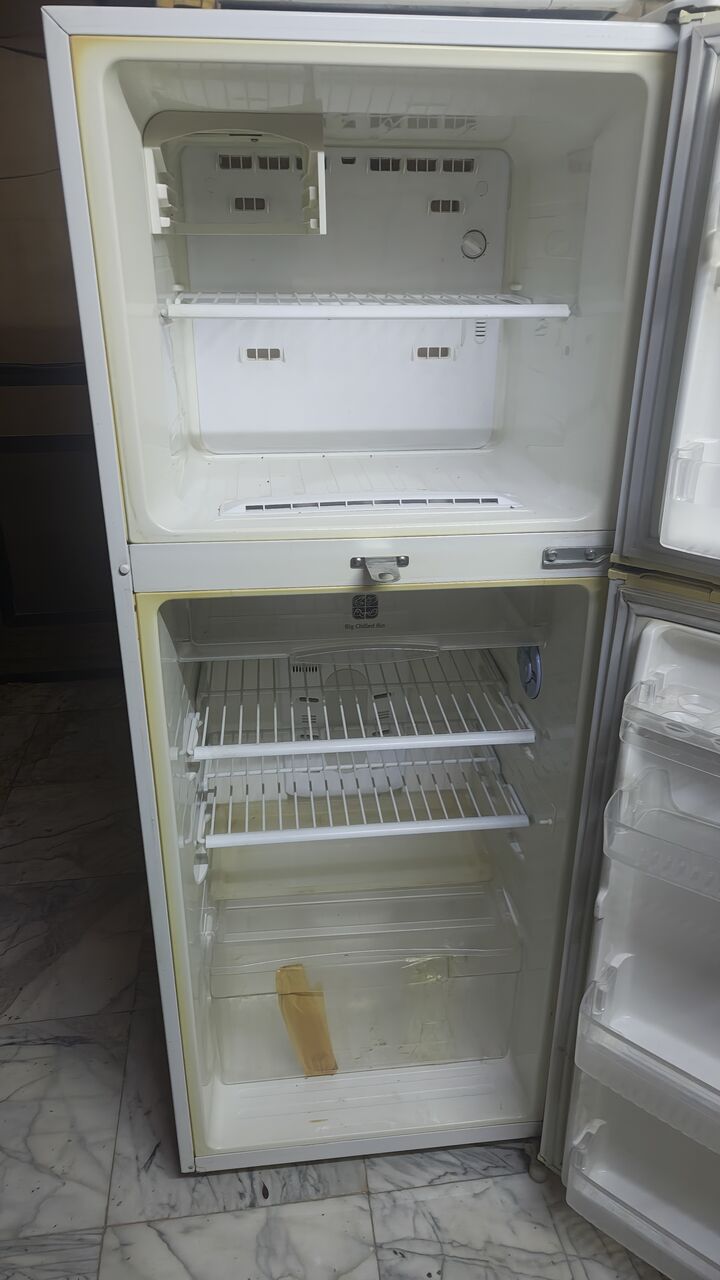 Riyadh, Electronics, SAR 700,  Referigirator For Sale 252 Litres