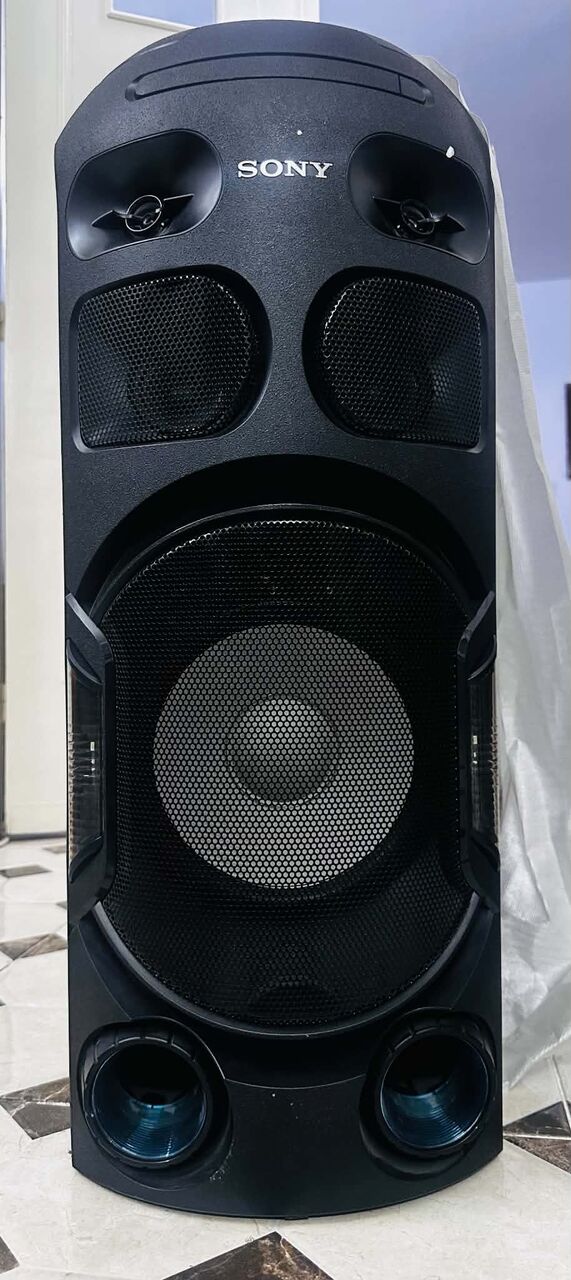 Riyadh, Musical Instruments, SAR 850,  🔊 Sony MHC-V42D High-Power Audio System Like Brand New