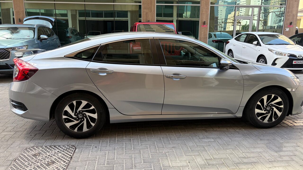 Juffair, Vehicles, Cars & Trucks , BHD 4800,  Honda Civic LXi,  2016,  Automatic,  59000 KM,   2.0