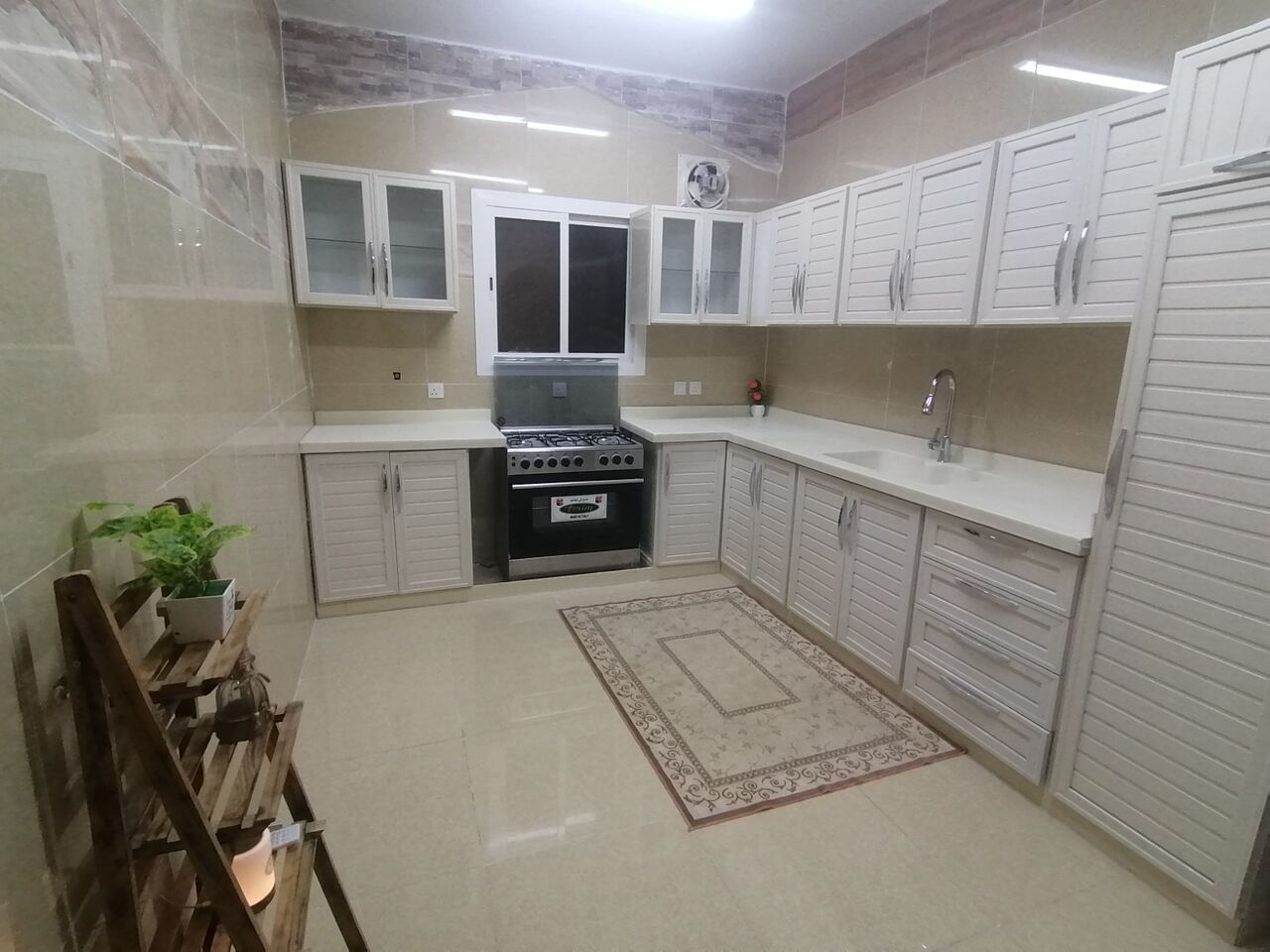 Al Aziziyah, Apartments, Flats, Houses & Villas, 2 BR,  VIP Renting Apartment