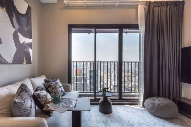 Bangkok, Villas, THB 85000,  1 Sq. Meter,  Spacious Urban Living With Unblocked City Views At Park Origin Thonglor