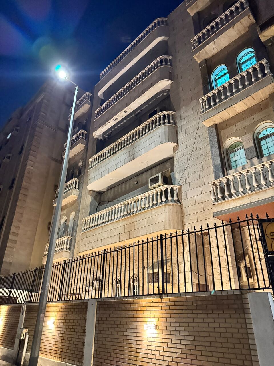 Jeddah, Apartments, Flats, Houses & Villas, SAR 500/month,  Furnished Bed Space Available &ndash; SAR 500/Month (Bills Included)