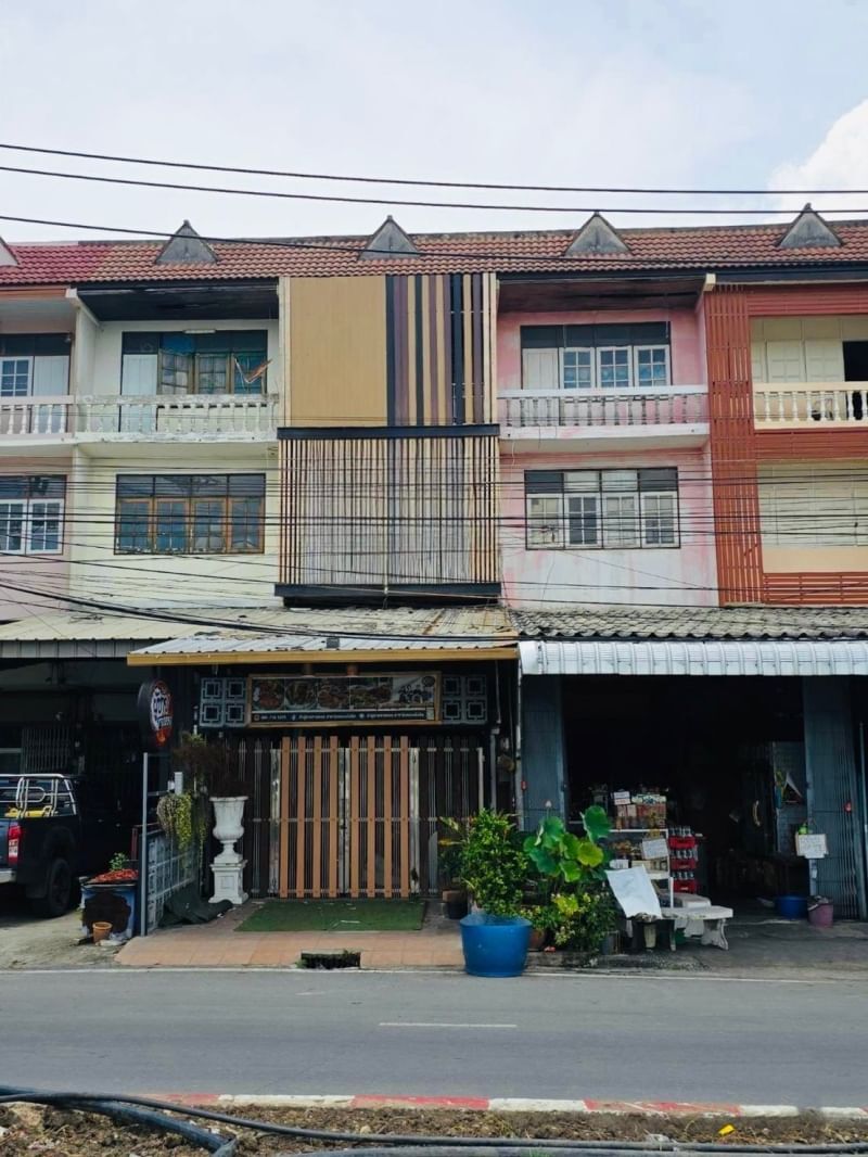 Bangkok, Real Estate For Sale, THB 4590000,  5 BR,  20 Sq. Feet,  ขาย อาคารพาณิชย์ 3.5 ชั้น หลังตลาดรัง
